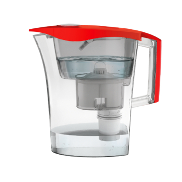 LAICA Predator piros vízszűrő kancsó mechanikus kijelzővel, bi-flux univerzális szűrőbetéttel és Germ STOP baktériumszűrő betéttel