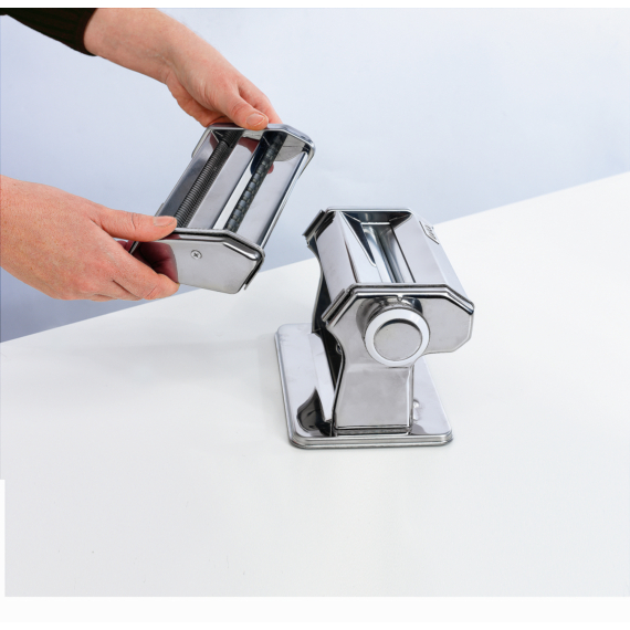 LAICA Varia tésztagép cserélhető vágó fejjel